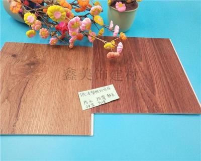 寧德石塑鎖扣地板 環(huán)保耐用，引領(lǐng)地面裝飾新趨勢